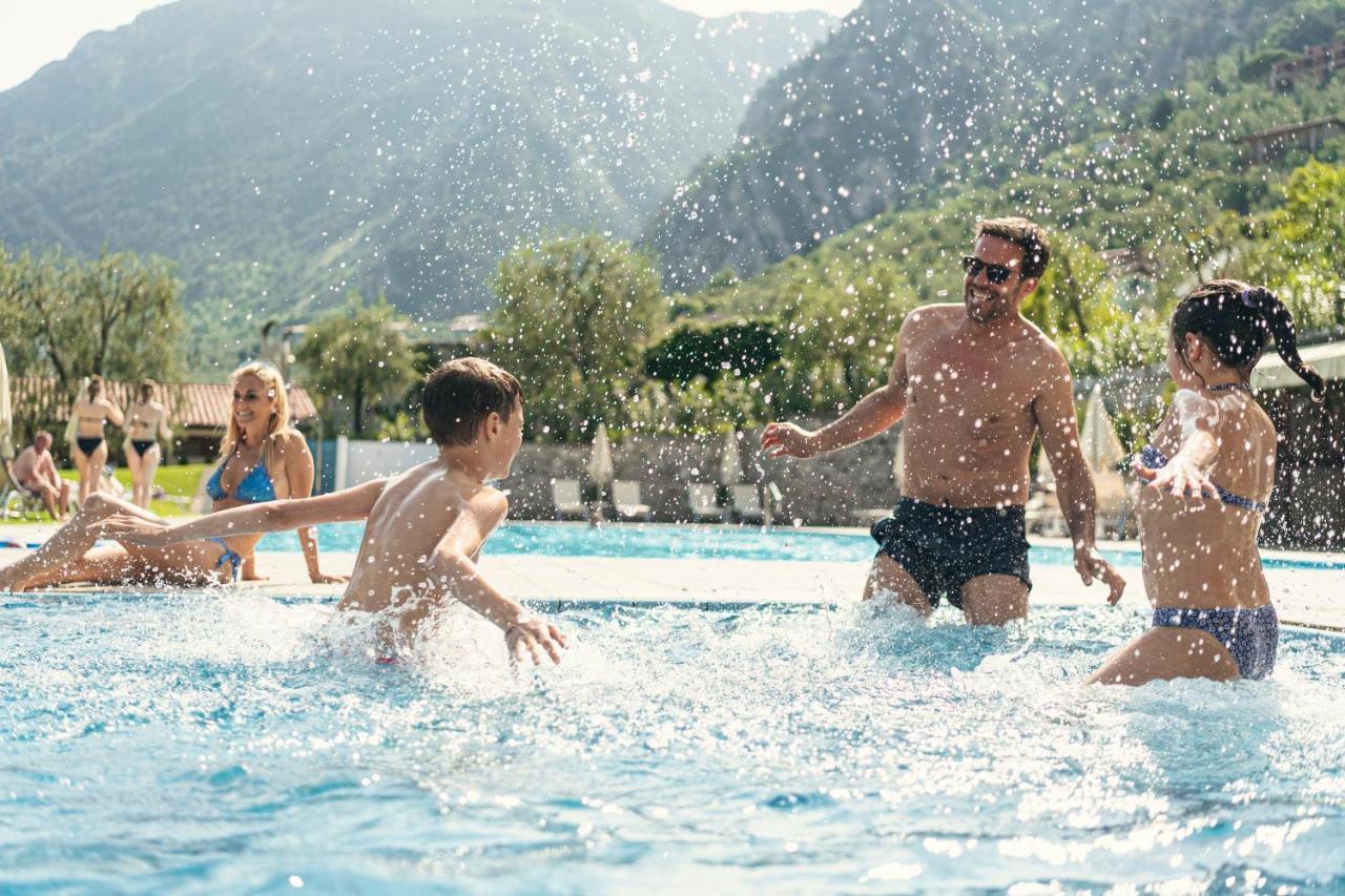 Hotel Caravel Limone sul Garda Zewnętrze zdjęcie