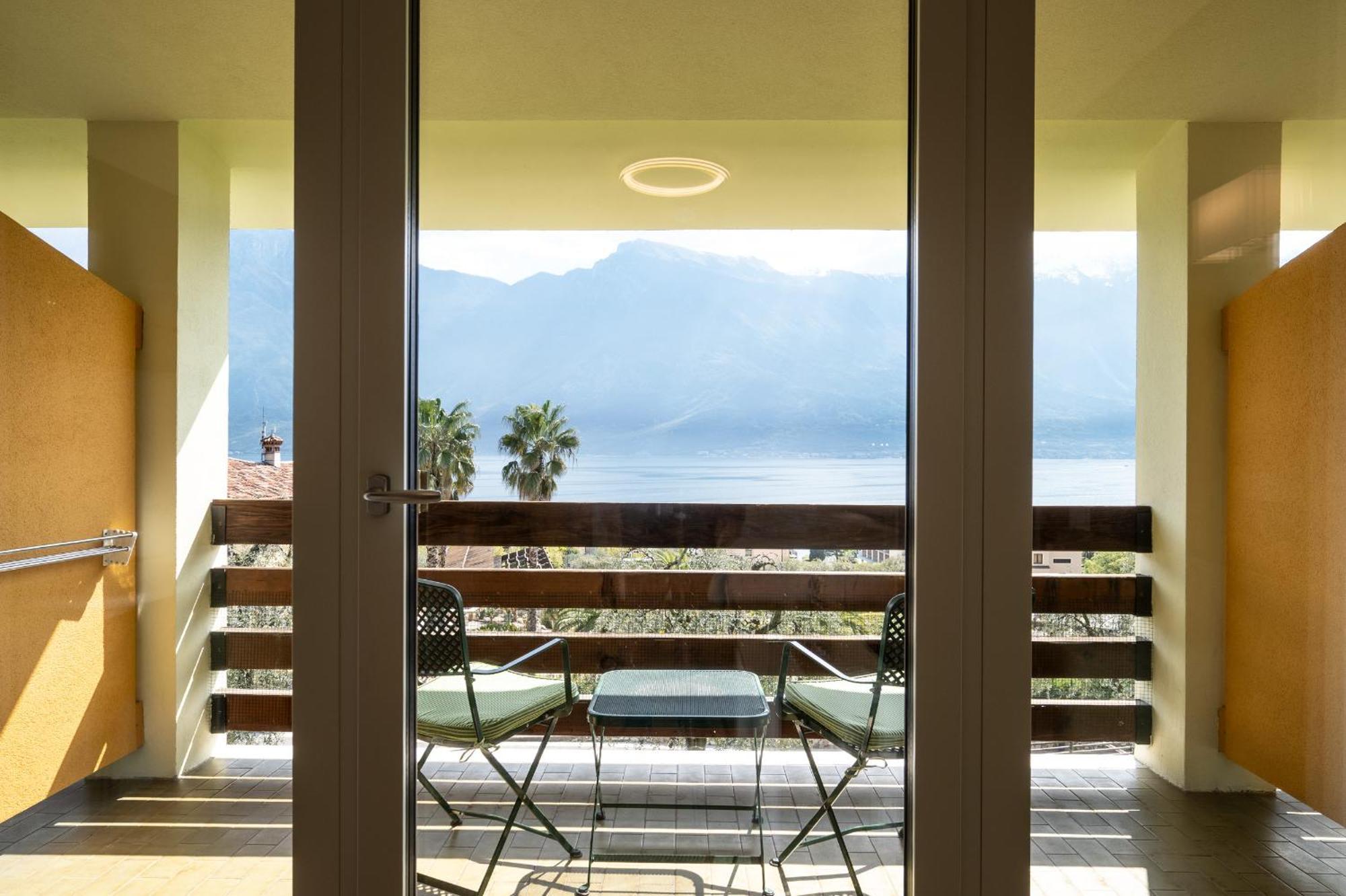 Hotel Caravel Limone sul Garda Zewnętrze zdjęcie