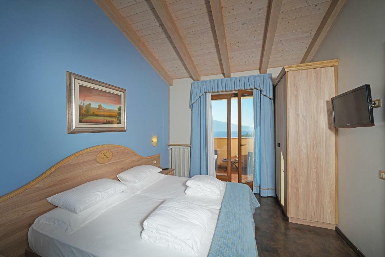 Hotel Caravel Limone sul Garda Zewnętrze zdjęcie